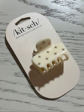 Kitsch Ivory Rhinestone Cloud Claw Clip